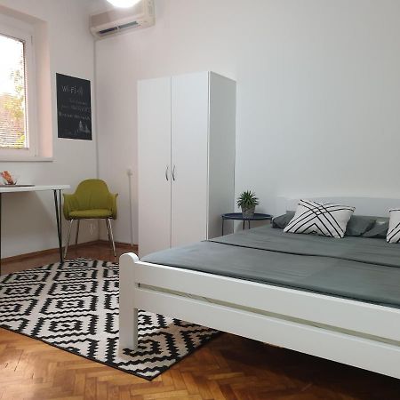 Apartman Park Jagodina-Studio U Centru Grada Экстерьер фото