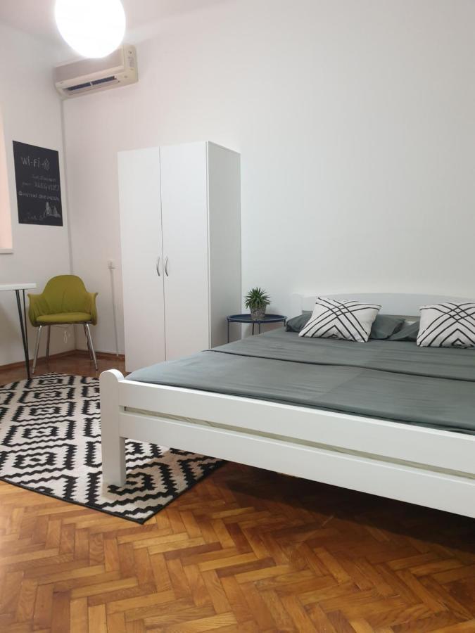 Apartman Park Jagodina-Studio U Centru Grada Экстерьер фото