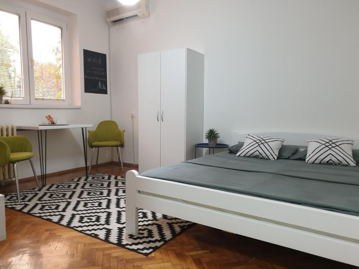 Apartman Park Jagodina-Studio U Centru Grada Экстерьер фото